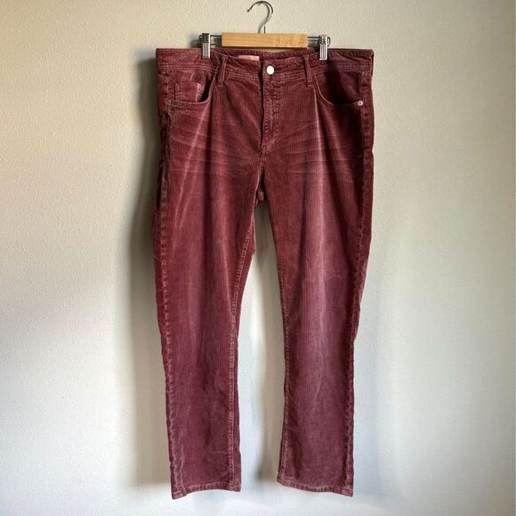 PILCRO Women's Rose Corduroy Slim Boyfriend Crop 5 Pocket Mid Rise Pant Size 32 - Picture 2 of 11